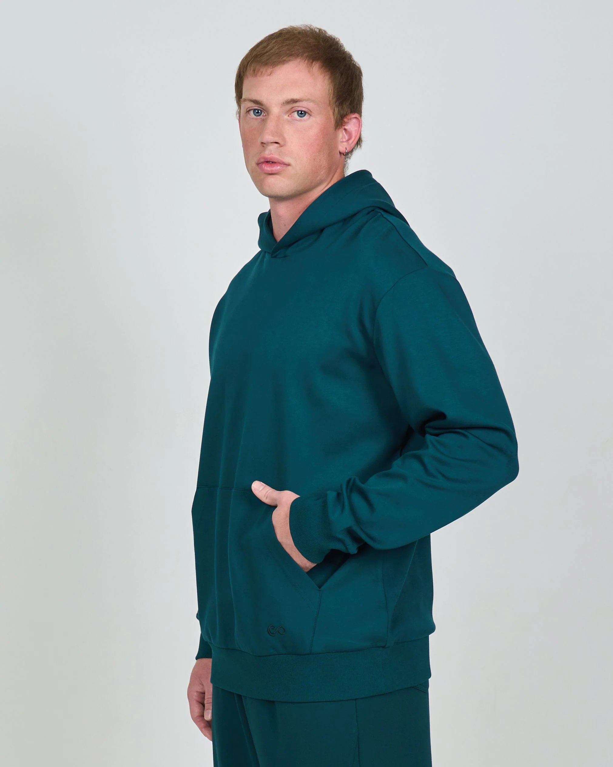 comfiknit-sky-hoodie-evergreen-side-men