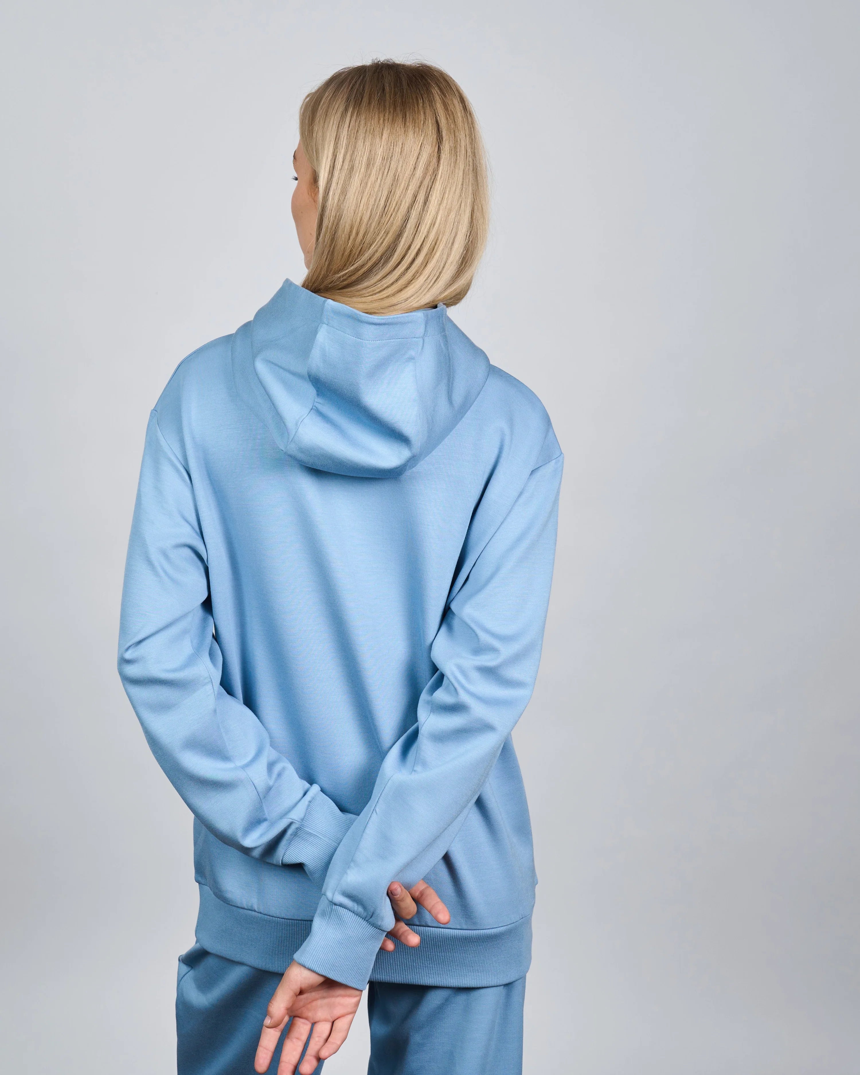 comfiknit-sky-hoodie-placid-blue-back-women