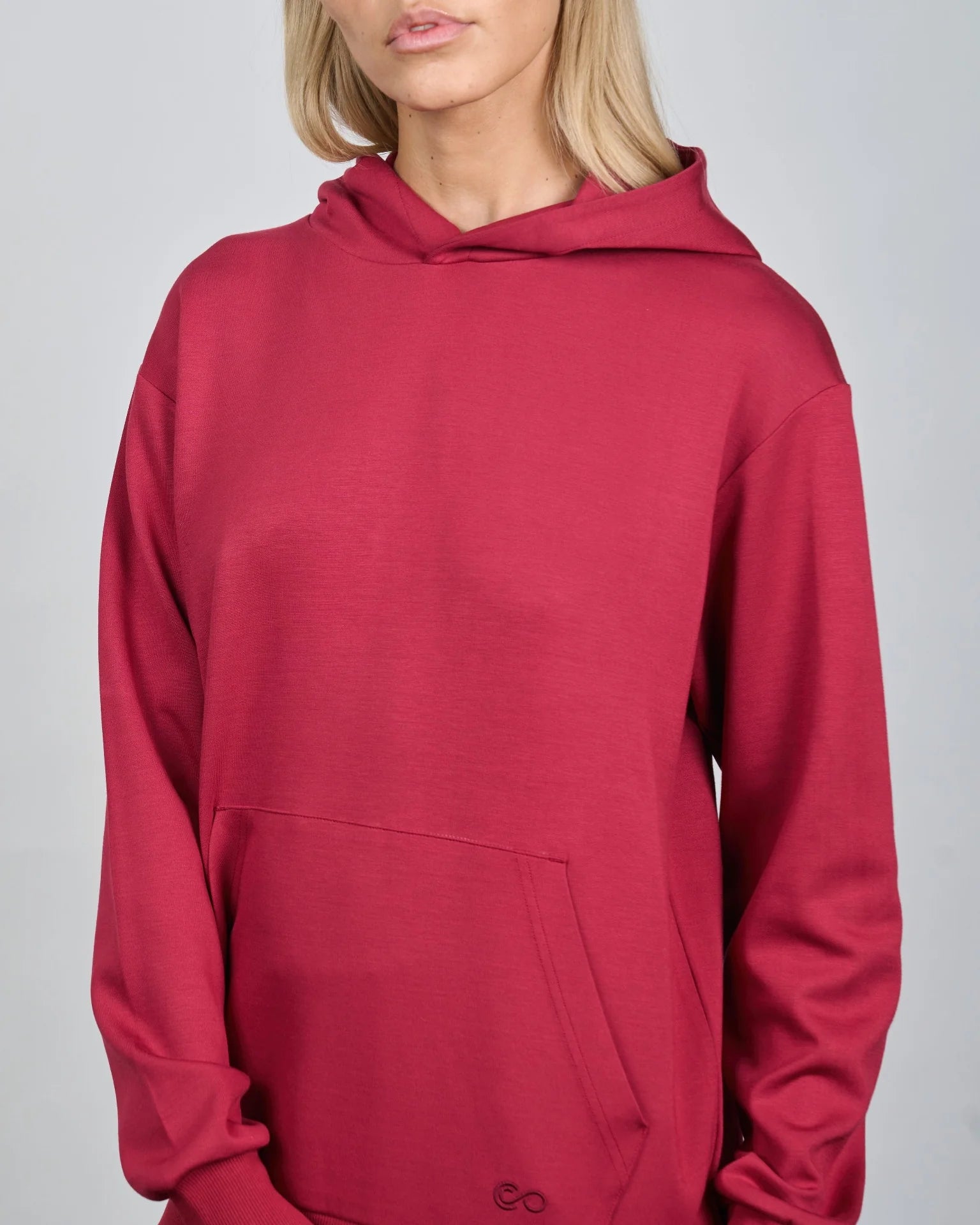 comfiknit-sky-hoodie-red-front-women
